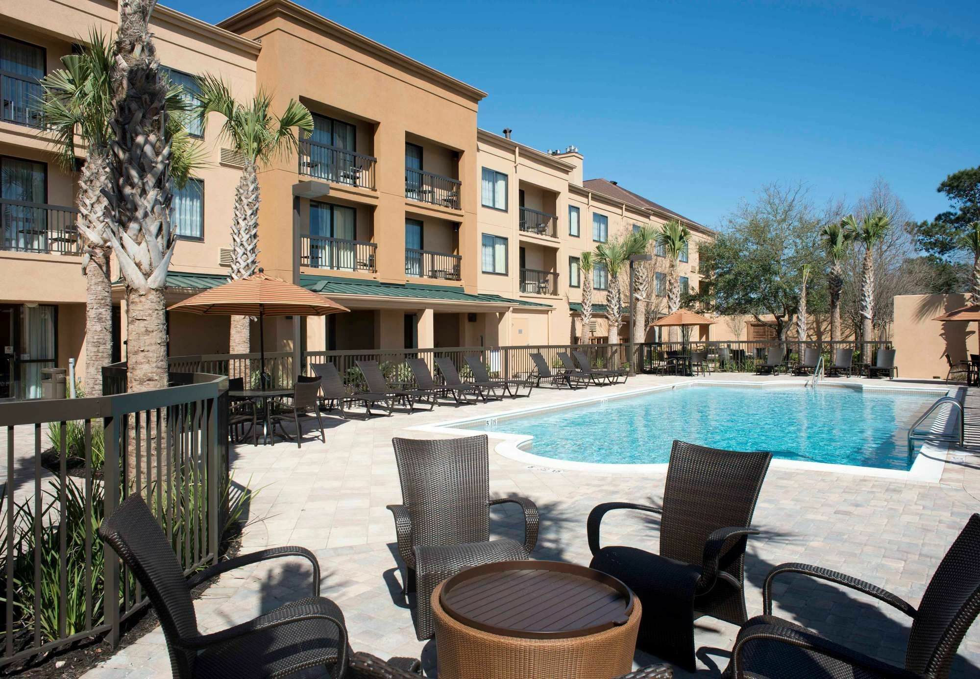 Courtyard Gulf Shores Craft Farms Exterior photo